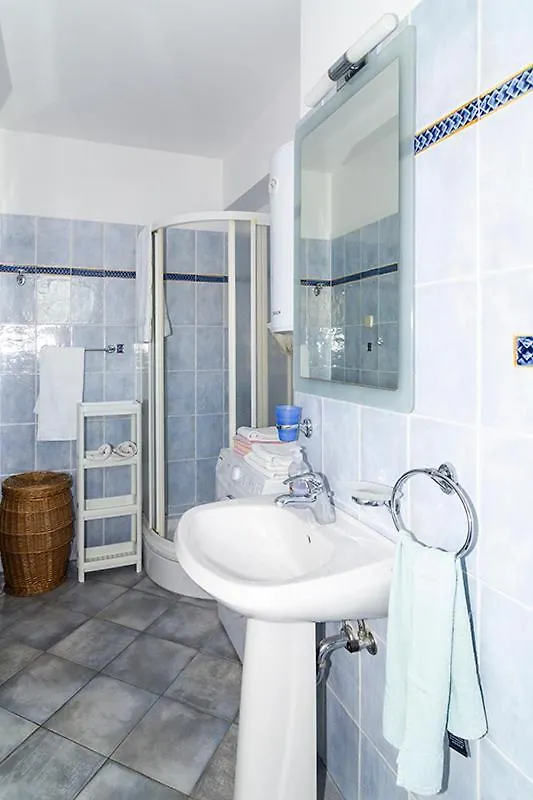 Apartment Vlahov Задар