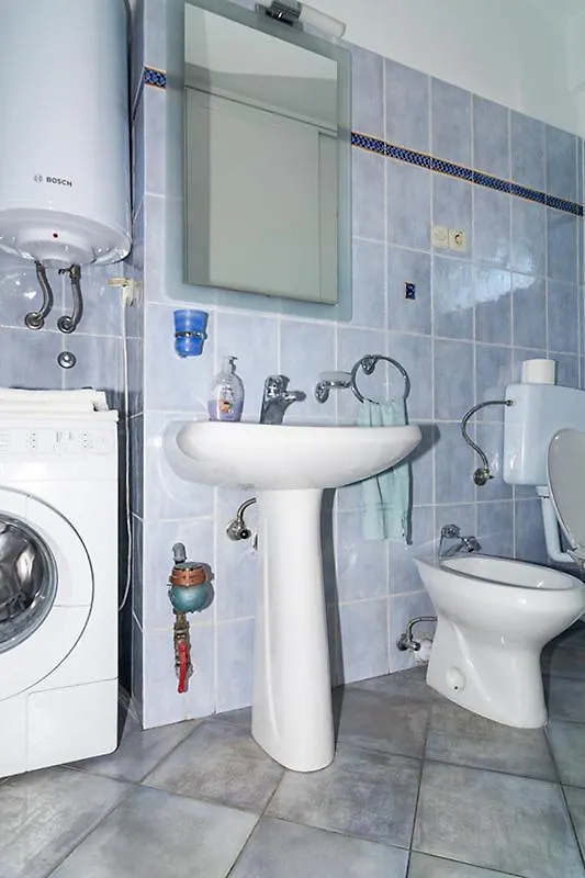Apartment Vlahov Задар