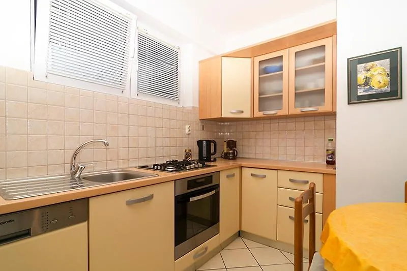 Apartment Vlahov ザダル