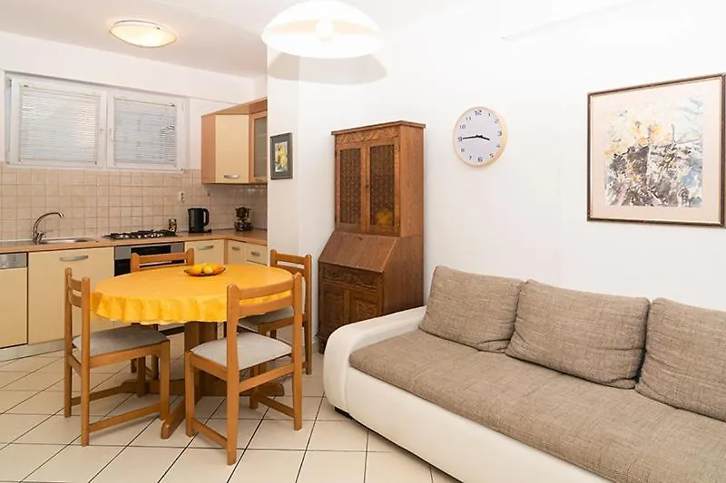 Apartment Vlahov ザダル