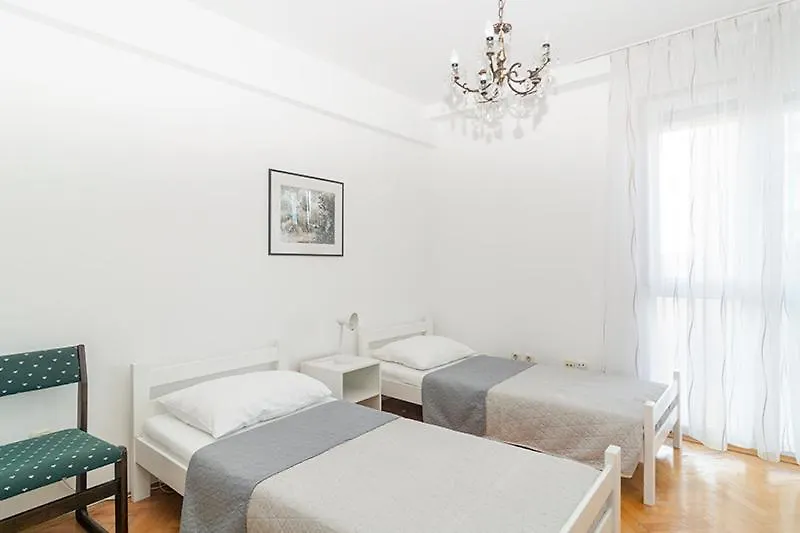 Apartment Vlahov ザダル